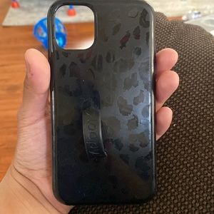 iPhone 11 loopy case